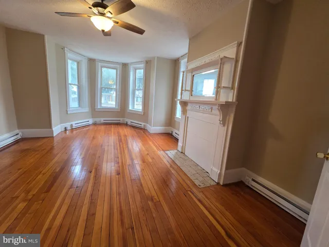 $1,300 | 371 1/2 National Avenue, Winchester, VA 22601