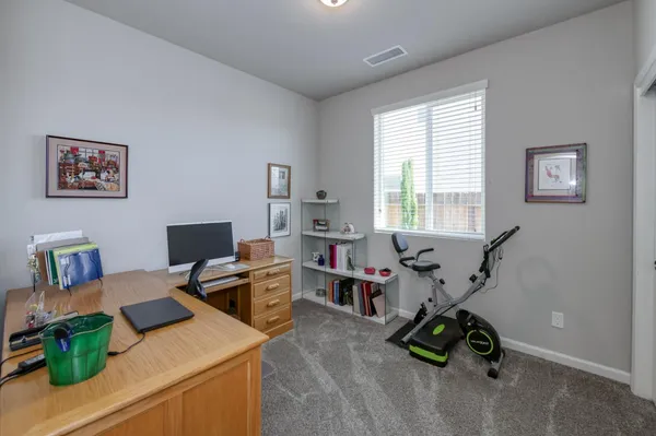 $465,000 | 979 Spg Street West, Madera, CA 93636