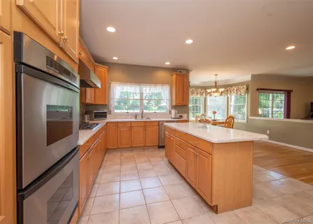 $1,699,000 | 12 Dupont Court, Dix Hills, NY 11746