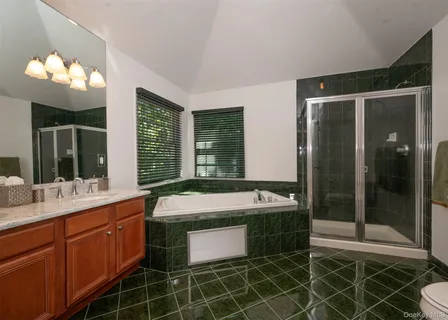 $1,699,000 | 12 Dupont Court, Dix Hills, NY 11746