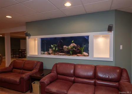 $1,699,000 | 12 Dupont Court, Dix Hills, NY 11746