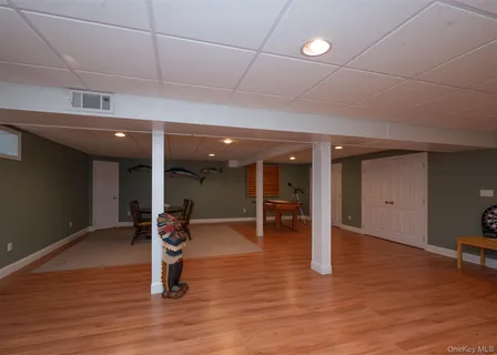 $1,699,000 | 12 Dupont Court, Dix Hills, NY 11746