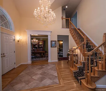$1,699,000 | 12 Dupont Court, Dix Hills, NY 11746