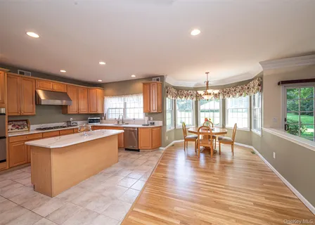 $1,699,000 | 12 Dupont Court, Dix Hills, NY 11746