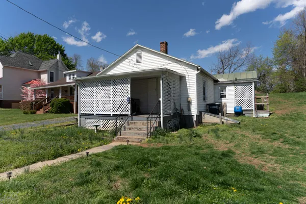 $219,900 | 398 Franklin Street, Harrisonburg, VA 22801