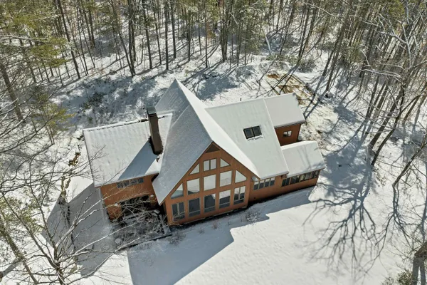 $895,000 | 37 Oconnor Lane, Albany, NH 03818