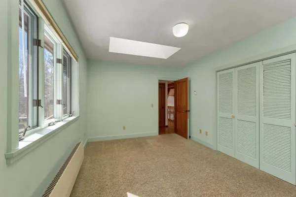 $895,000 | 37 Oconnor Lane, Albany, NH 03818