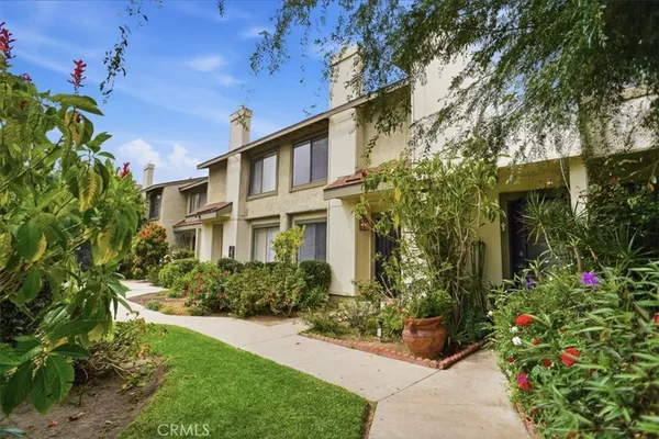 $489,999 | 9605 Sepulveda Boulevard, Unit 5, North Hills, CA 91343