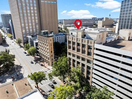 $2,400 | 910 Houston Street, Unit 305, Fort Worth, TX 76102