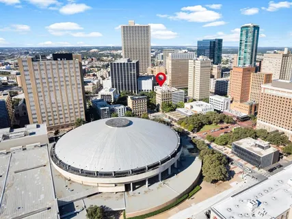 $2,400 | 910 Houston Street, Unit 305, Fort Worth, TX 76102