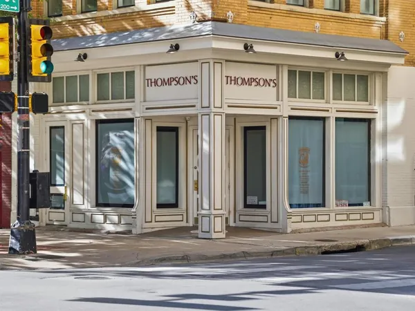 $2,400 | 910 Houston Street, Unit 305, Fort Worth, TX 76102