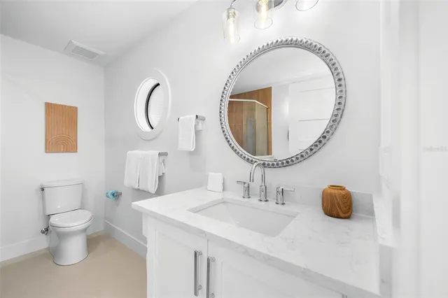 $3,950,000 | 211 Grant Drive, Sarasota, FL 34236