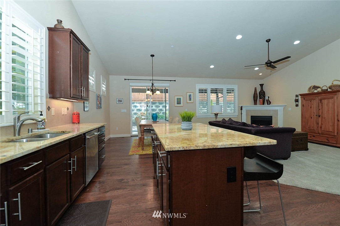 26 233rd Place Southeast Bothell, WA 98021 - Photo 10 of 23