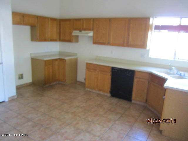 7115 West Rivulet Drive Tucson, AZ 85743 - Photo 5 of 13