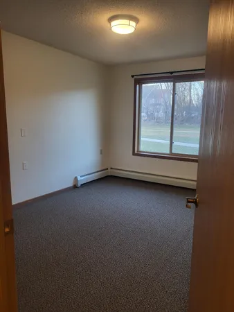 $1,250 | 609 Main Street South, Unit 7, Renville, MN 56284