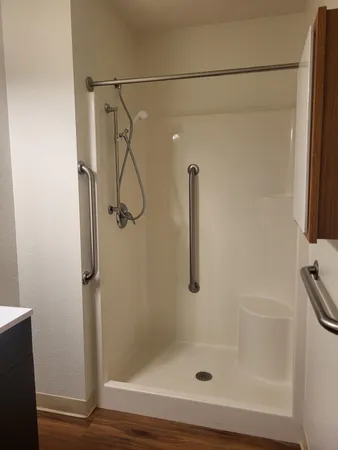 $1,250 | 609 Main Street South, Unit 7, Renville, MN 56284