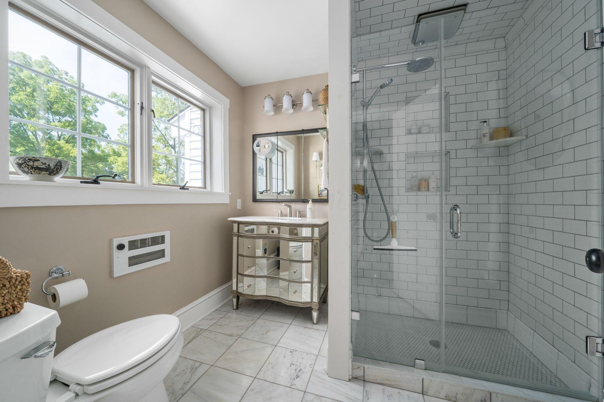 4356 Hawk Road Mechanicsburg, OH 43044 - Photo 50 of 115 Primary bath