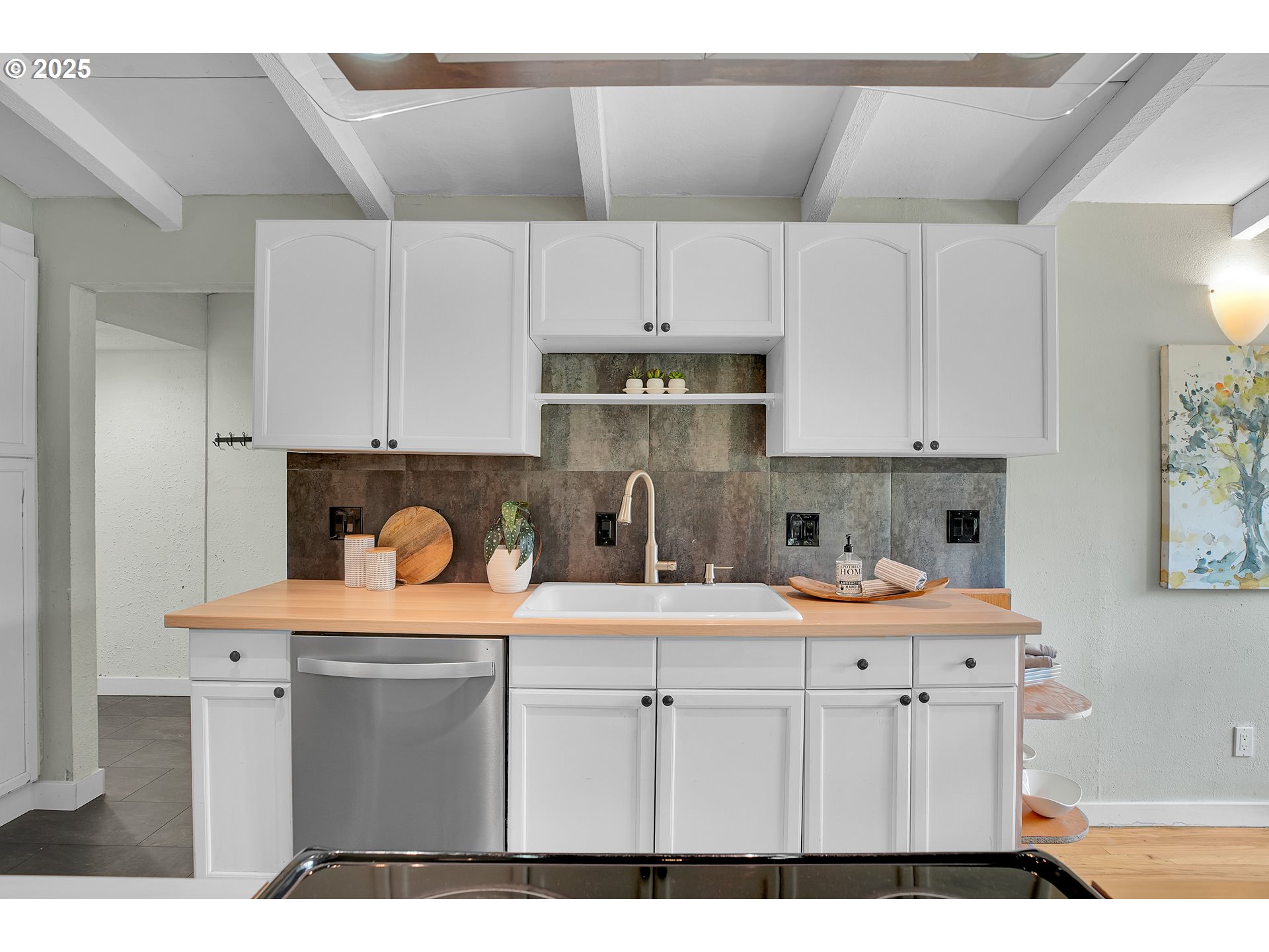 11525 Southwest 14th Street Beaverton, OR 97005 - Photo 13 of 40 Kitchen