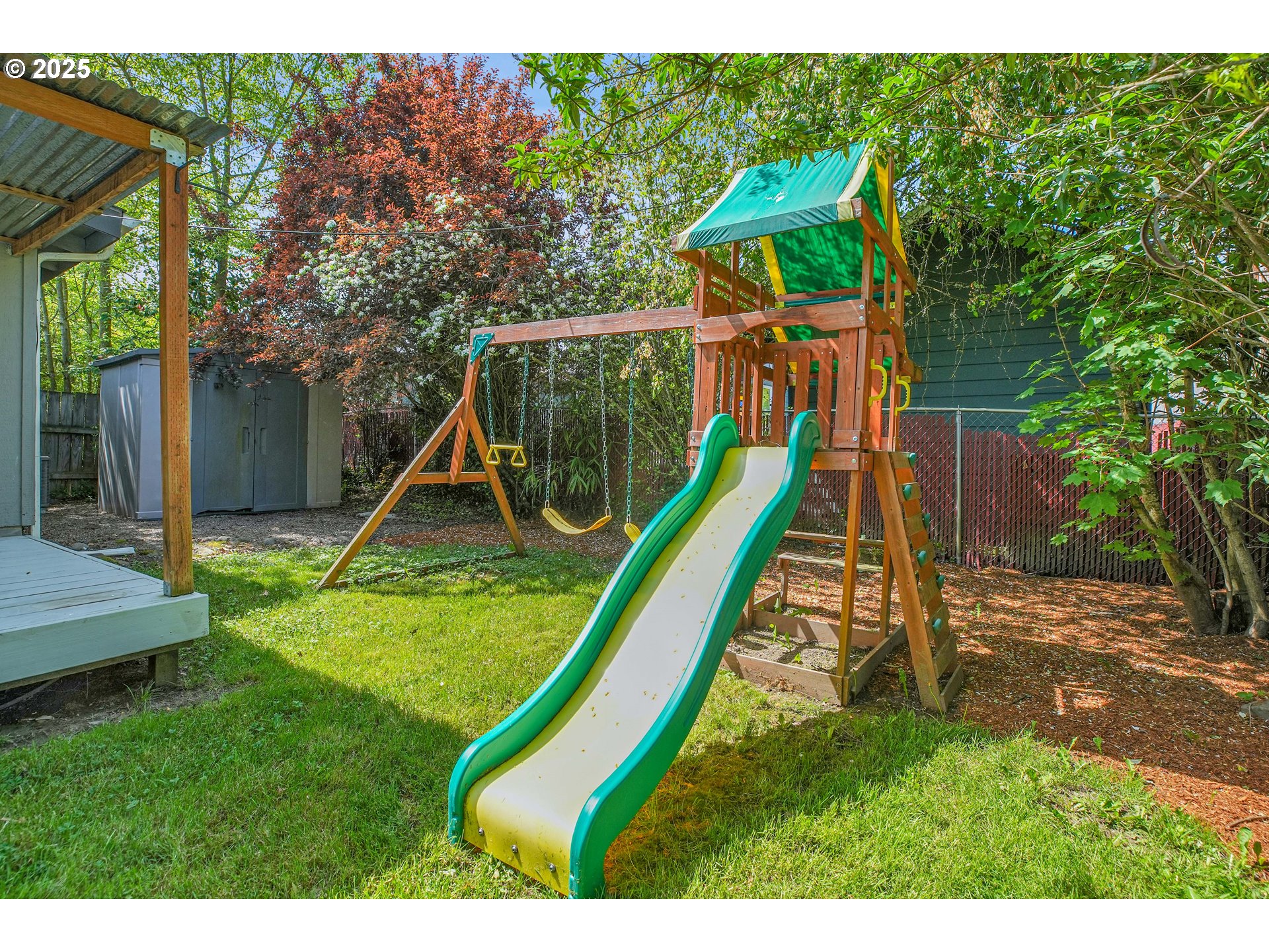 11525 Southwest 14th Street Beaverton, OR 97005 - Photo 31 of 40 Yard