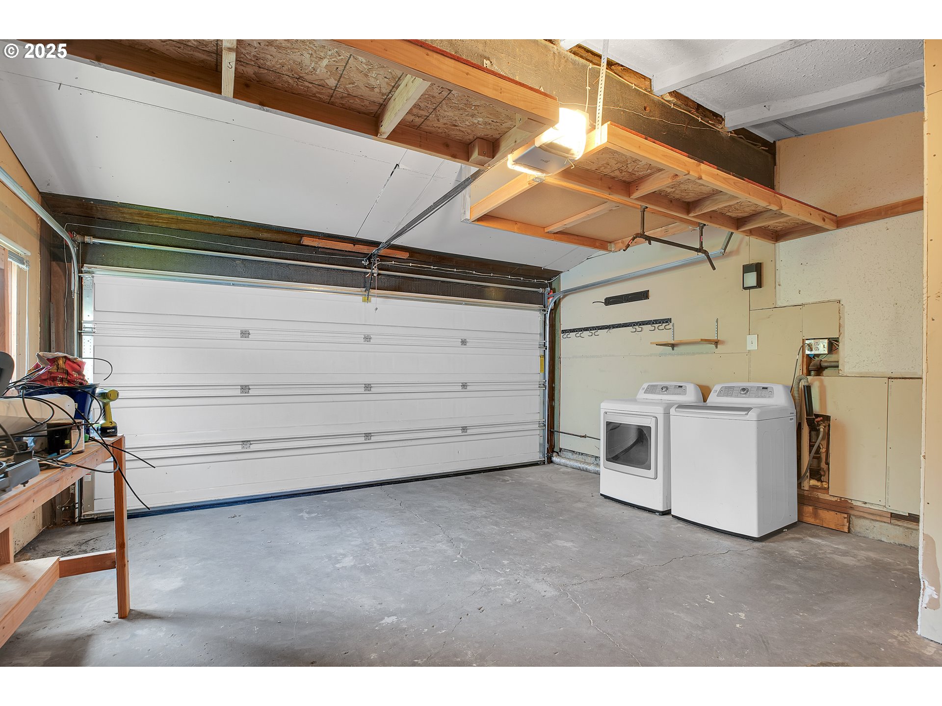 11525 Southwest 14th Street Beaverton, OR 97005 - Photo 35 of 40 Garage