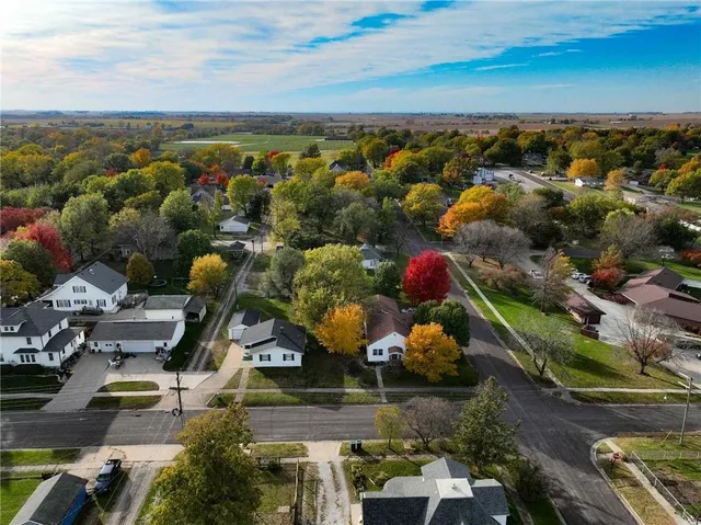 $137,000 | 423 North 11th Street, Sabetha, KS 66534