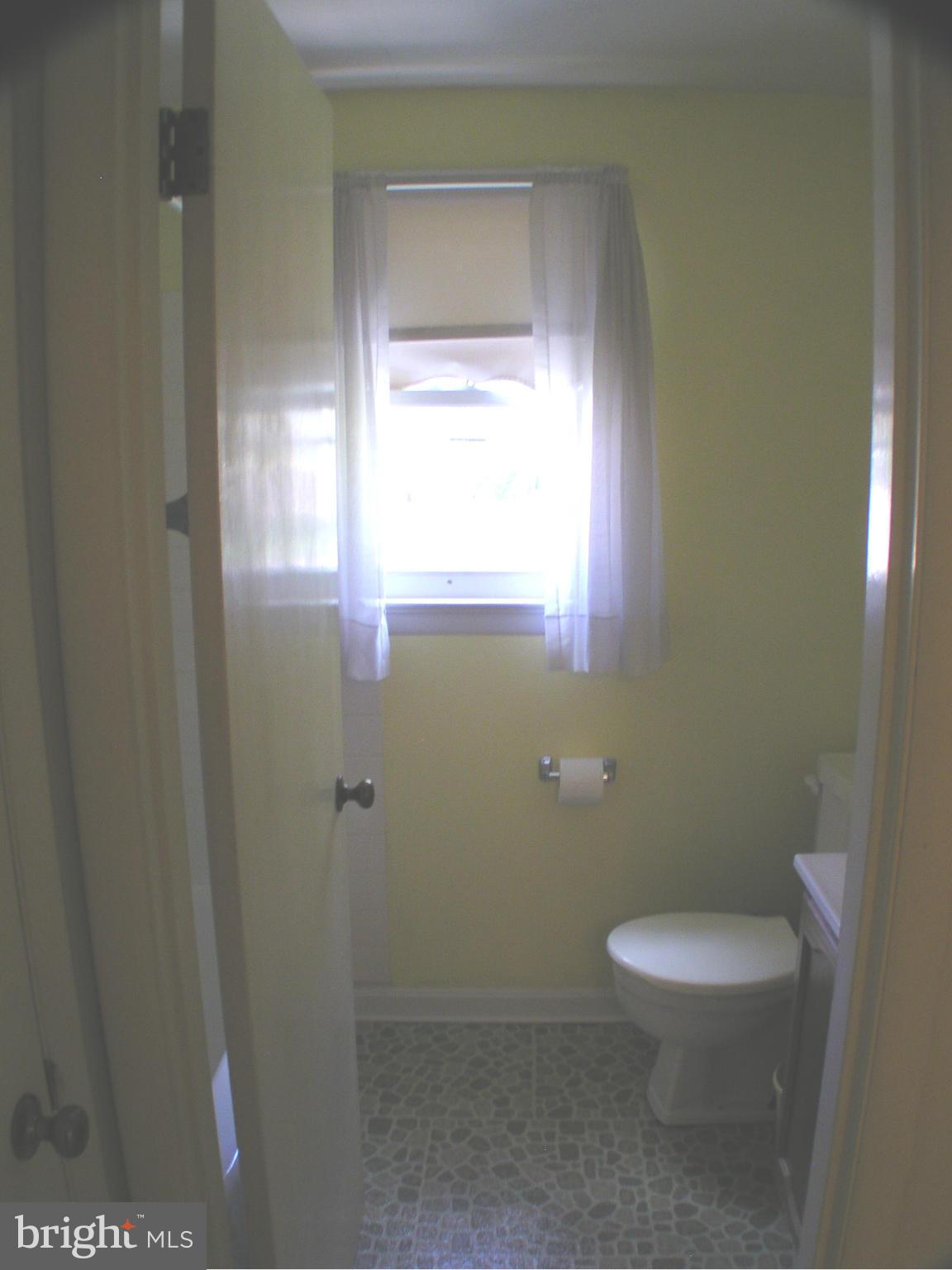 12919 Goodhill Road Silver Spring, MD 20906 - Photo 3 of 5 Bath