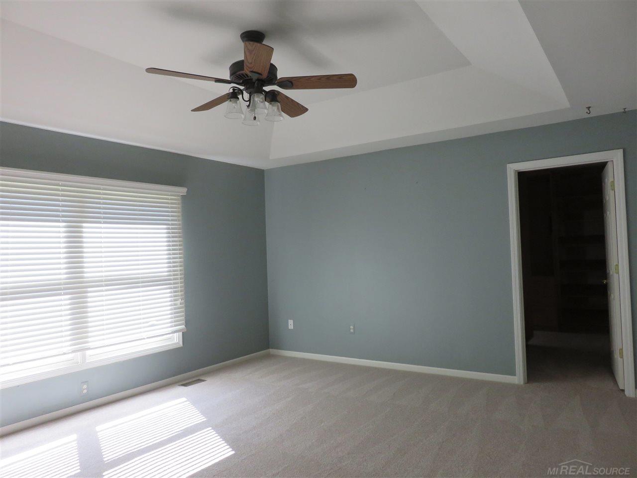60680 Balmoral Way Rochester, MI 48306 - Photo 20 of 29 31275645-19.JPG