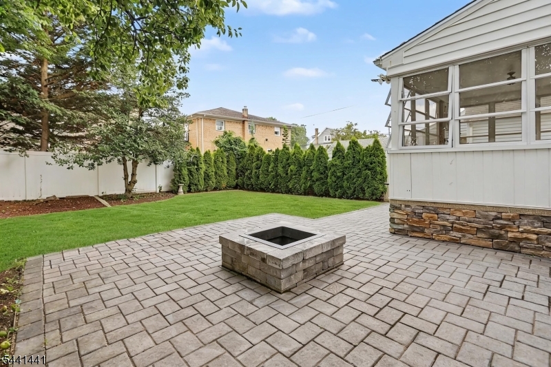 392 Ingall Street Union, NJ 07083 - Photo 39 of 48