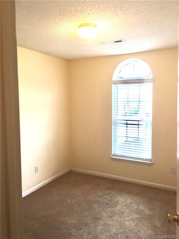 5437 Realtree Lane Charlotte, NC 28214 - Photo 16 of 18