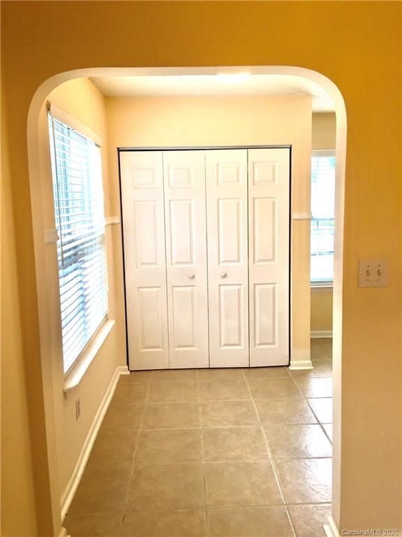 5437 Realtree Lane Charlotte, NC 28214 - Photo 5 of 18
