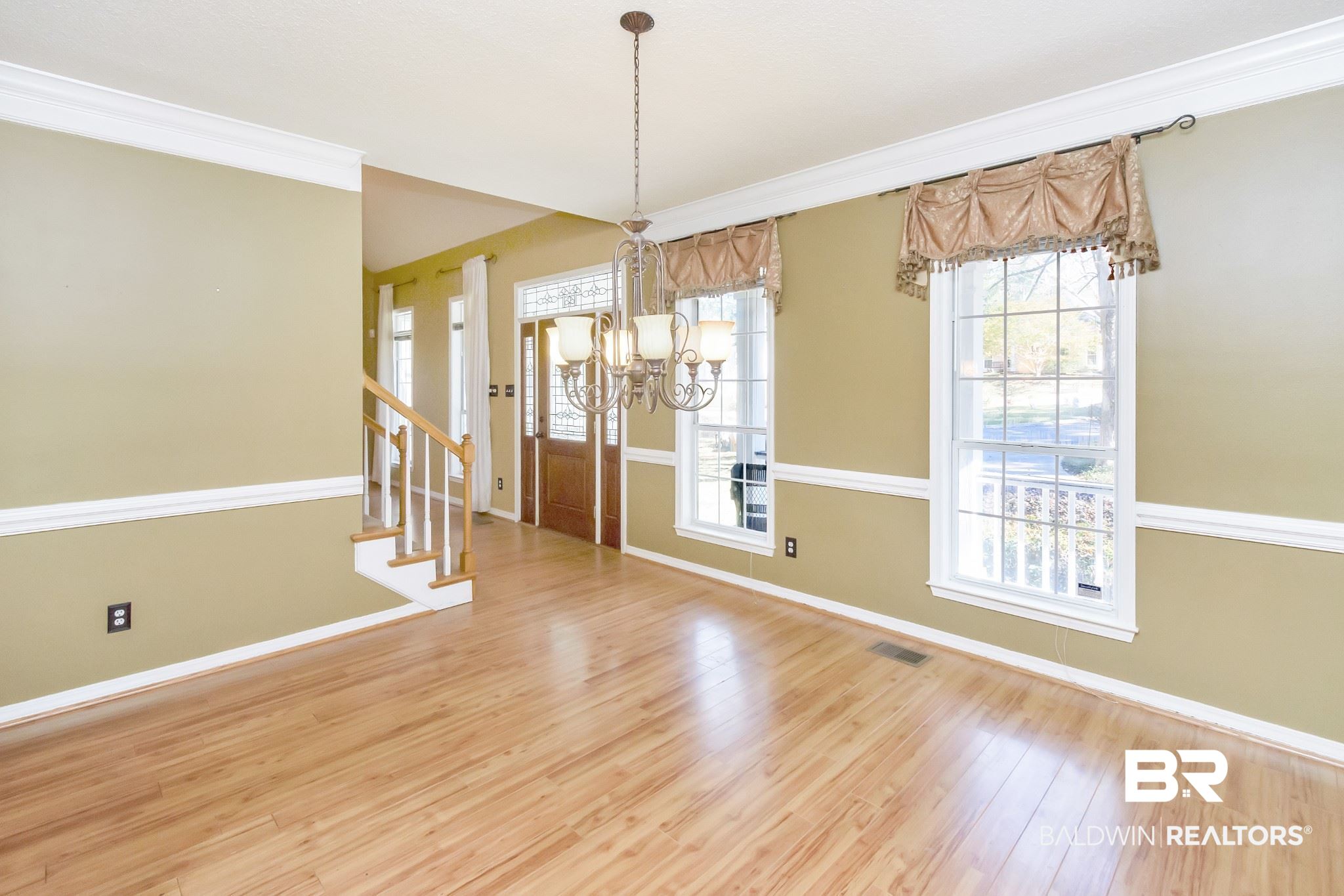 718 Keystone Place Mobile, AL 36609 - Photo 8 of 34 Formal Dining Room