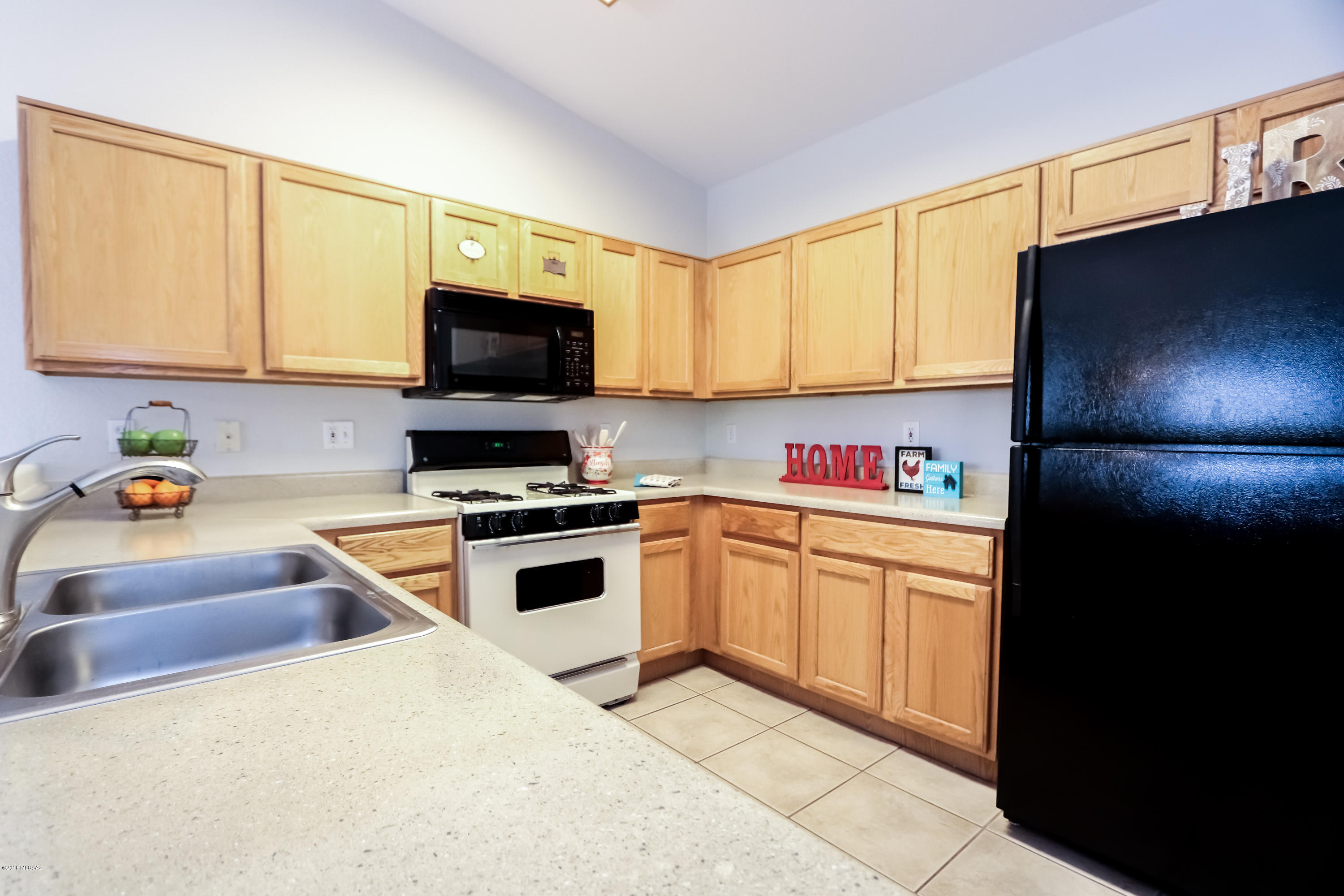 7744 West Rising Moon Way Tucson, AZ 85743 - Photo 7 of 24 Gallery Image 7