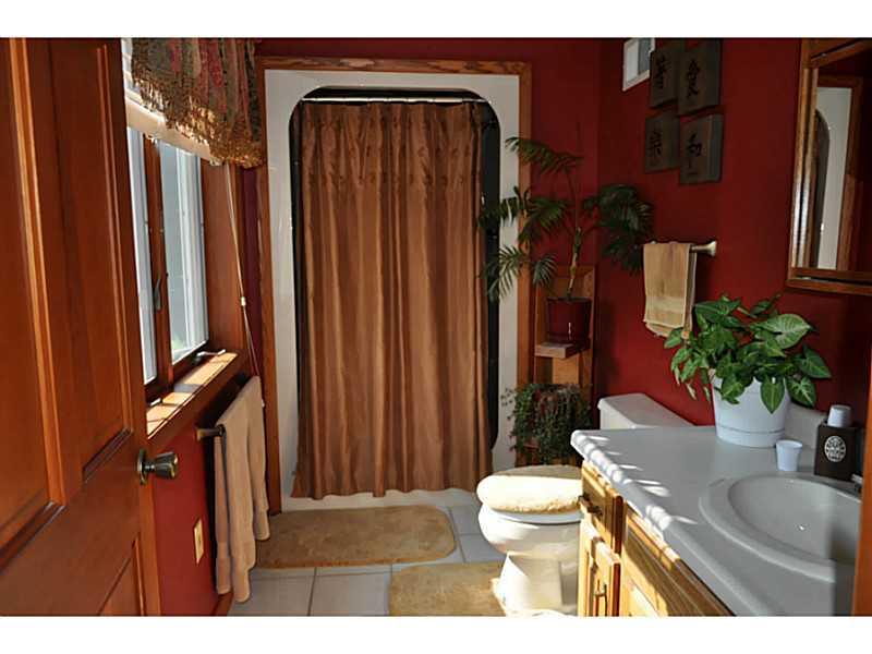 445 Parker Road Sarver, PA 16055 - Photo 11 of 20 Master Bath/Spa.