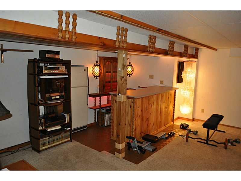 445 Parker Road Sarver, PA 16055 - Photo 16 of 20 Family Room.
