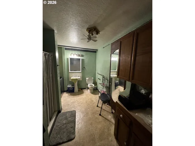 a very nice looking room with a large mirror