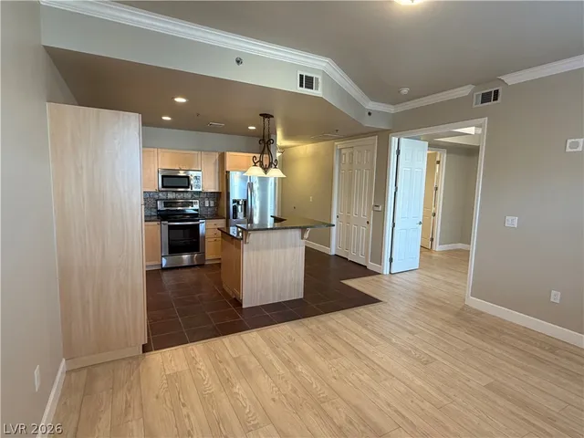 $1,395 | 2455 West Serene Avenue, Unit 716, Las Vegas, NV 89123