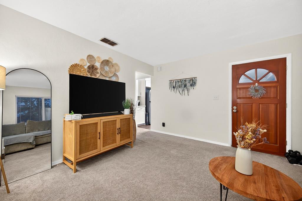 7244 Robin Road Fair Oaks, CA 95628 - Photo 6 of 38