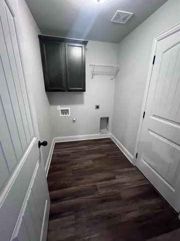 a view of room and garage