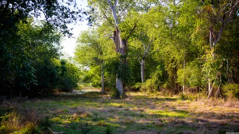 $966,000 | 18000 Fm 791, Campbellton, TX 78008