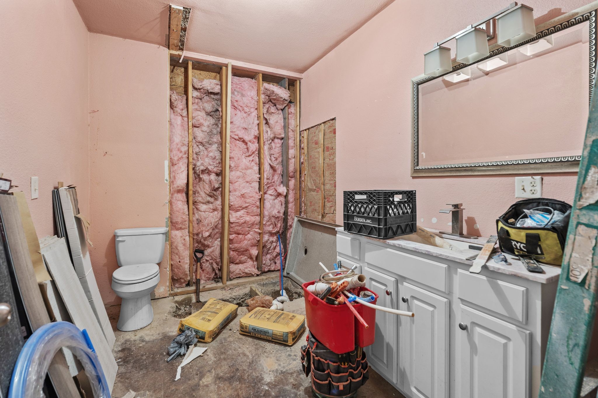 302 Faith Way Waynesboro, TN 38485 - Photo 34 of 99 a bathroom with a sink toilet and shower