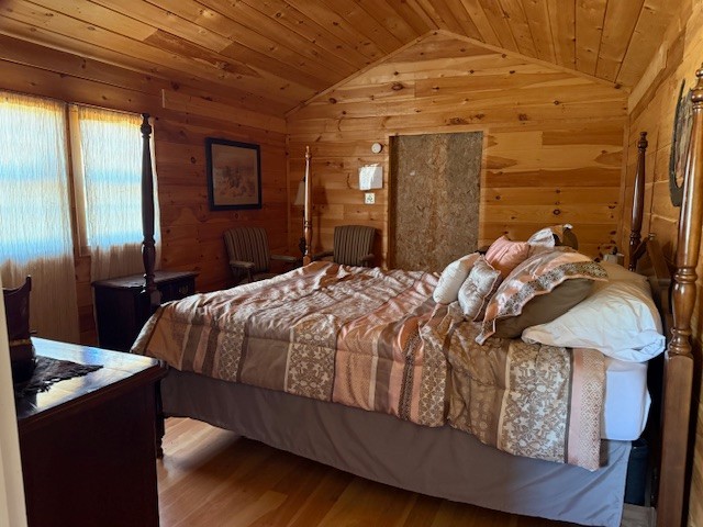 302 Faith Way Waynesboro, TN 38485 - Photo 71 of 99 a bedroom with a bed and a dresser