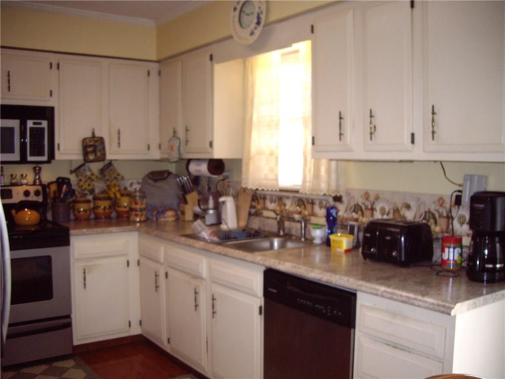 545 Alamae Lakes Road Washington, PA 15301 - Photo 3 of 16
