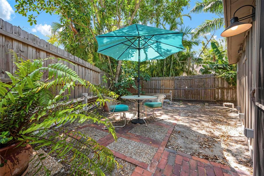 528 45th Street Sarasota, FL 34234 - Photo 43 of 45