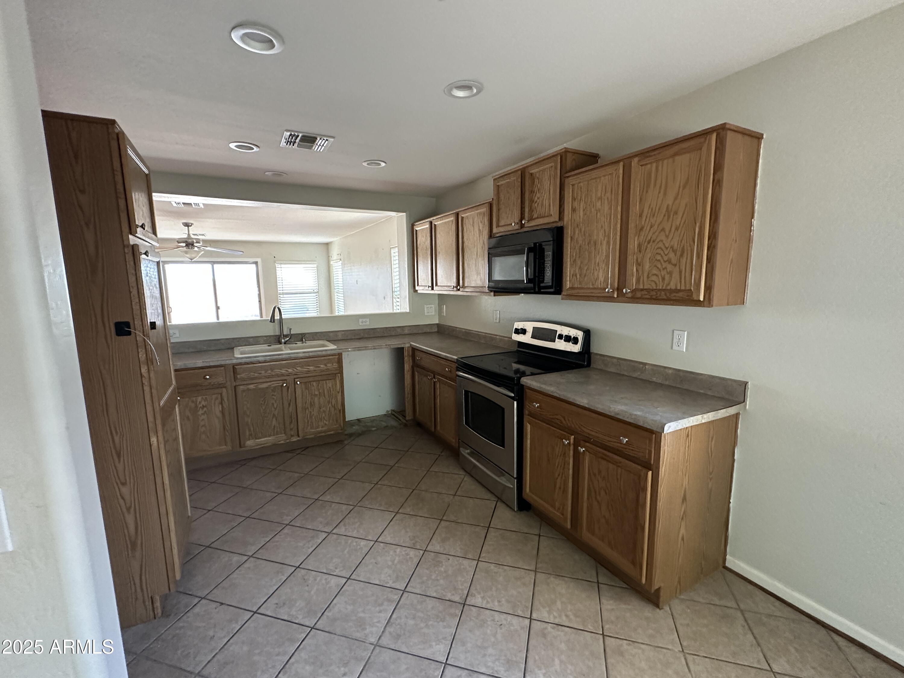 125 South Carter Ranch Road Coolidge, AZ 85128 - Photo 3 of 14 Kitchen