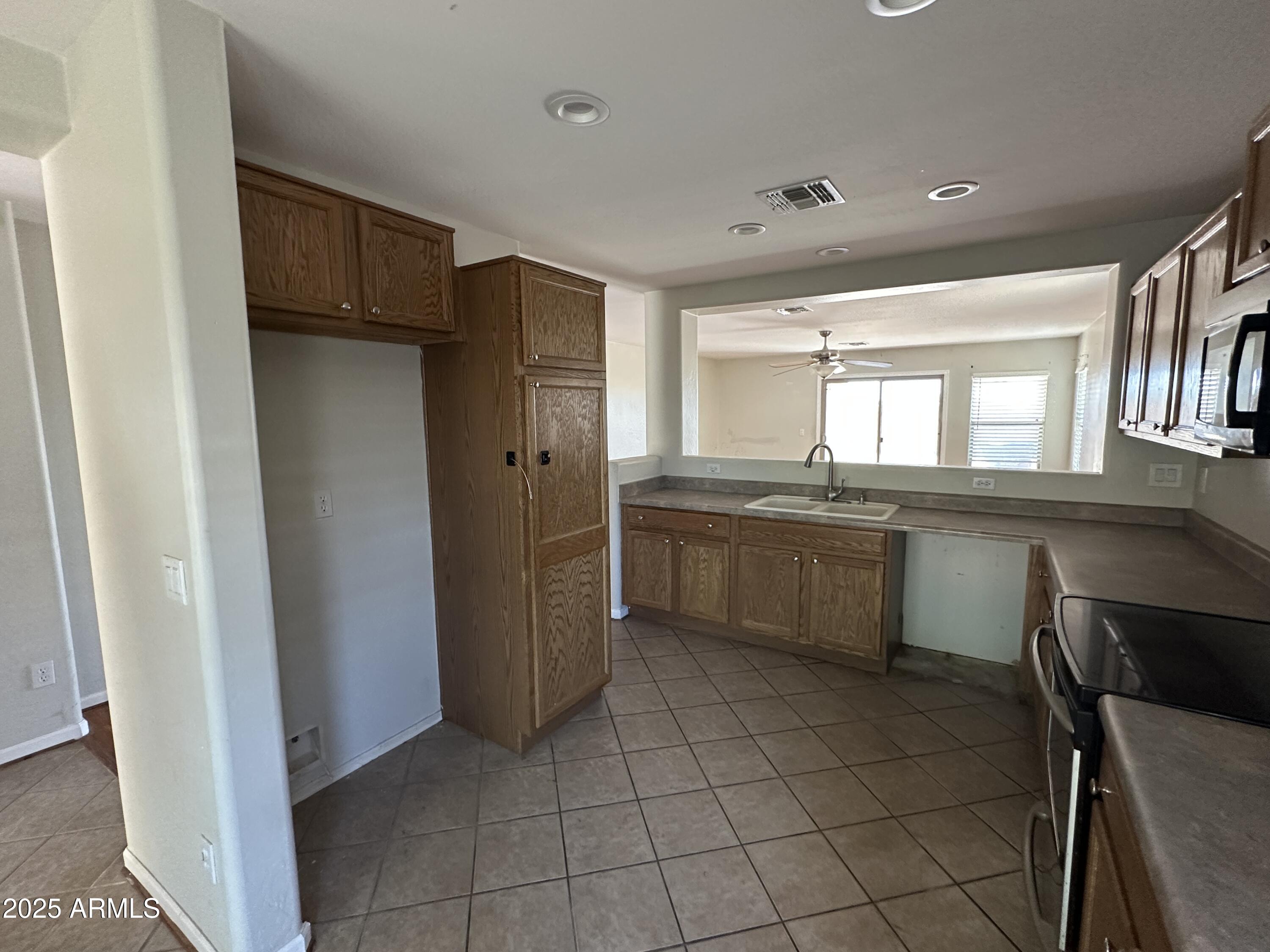 125 South Carter Ranch Road Coolidge, AZ 85128 - Photo 4 of 14 Kitchen