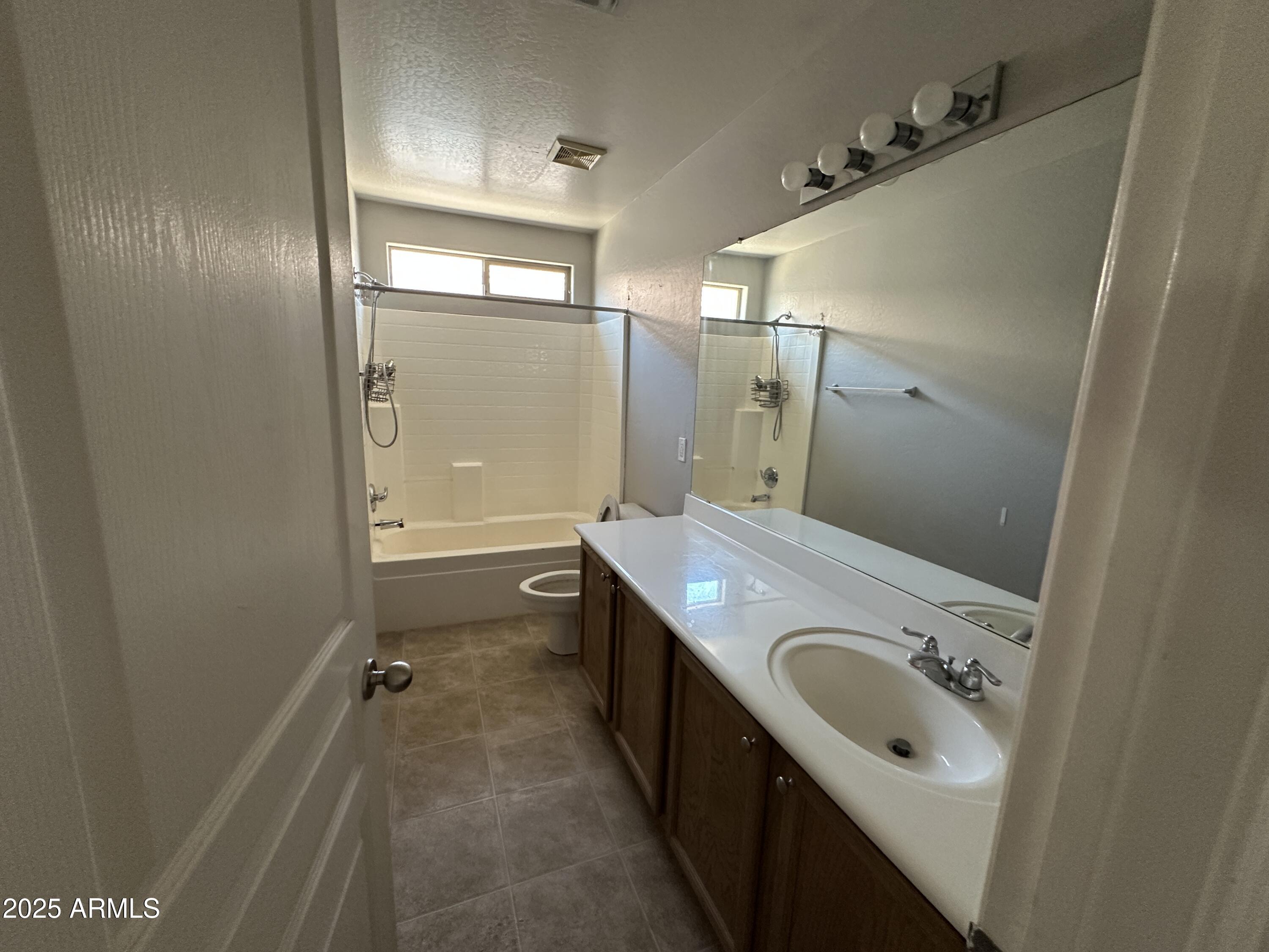 125 South Carter Ranch Road Coolidge, AZ 85128 - Photo 8 of 14 Bathroom