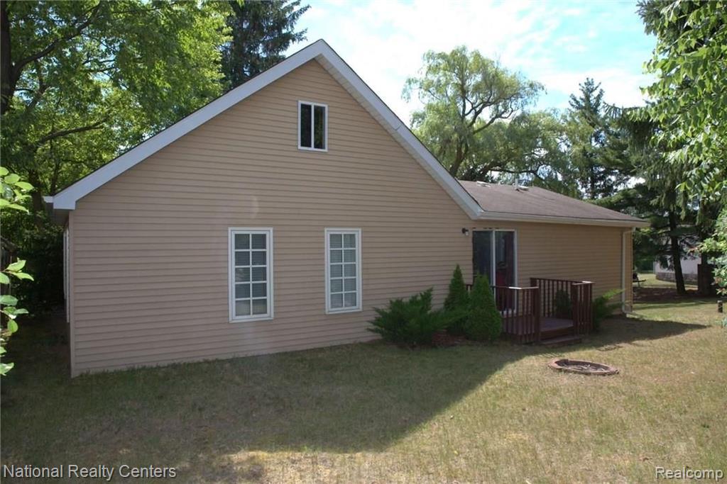 2790 Harvey Street Rochester, MI 48309 - Photo 5 of 21