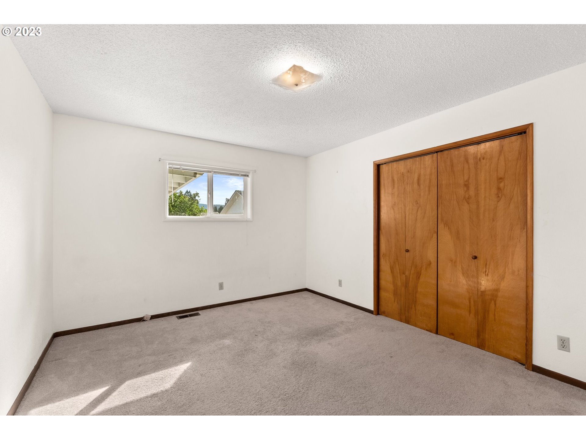 523 Warren Street Southwest Castle Rock, WA 98611 - Photo 15 of 44