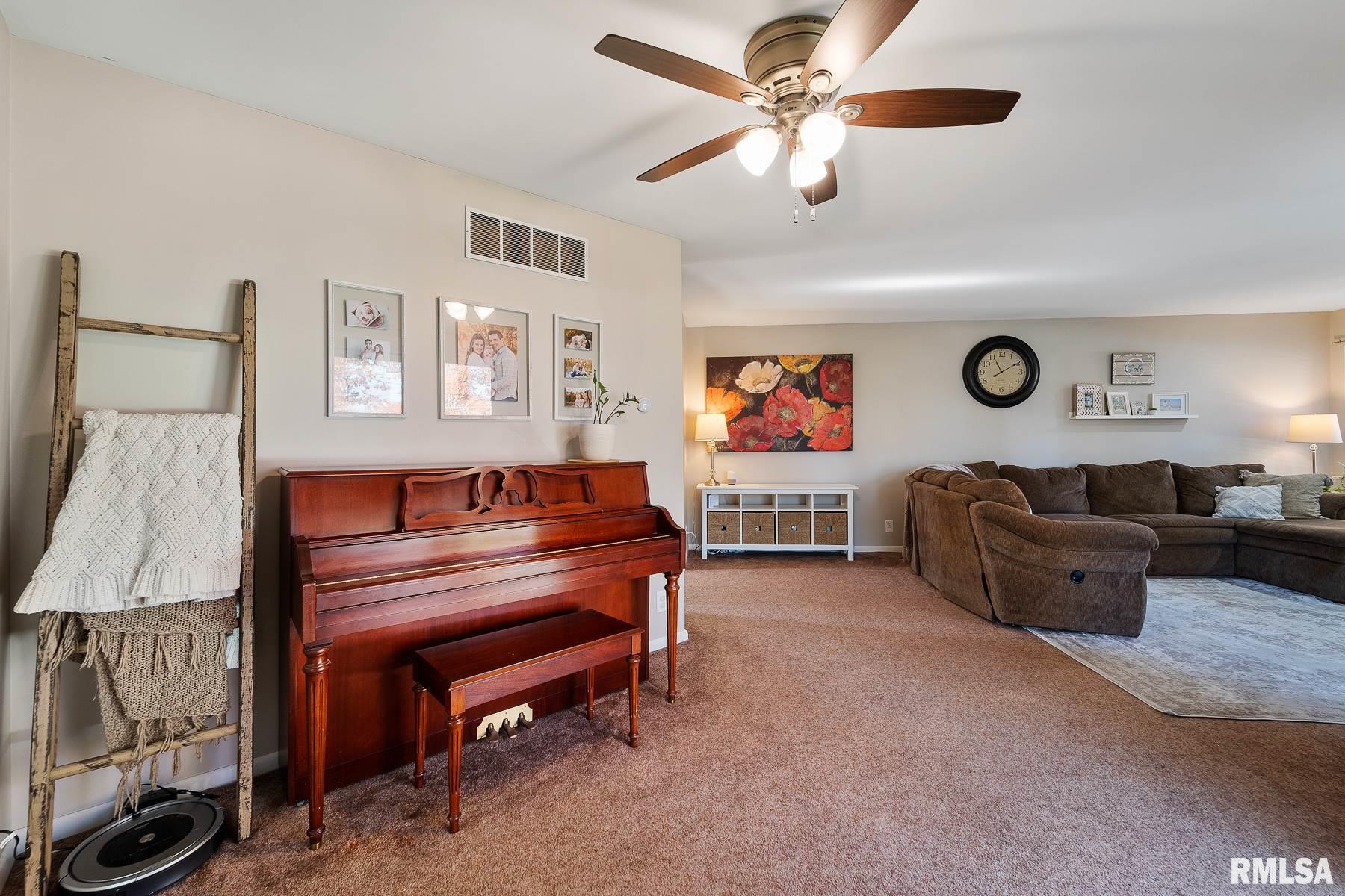 12 Greencastle Circle Springfield, IL 62712 - Photo 15 of 38 Gallery Image 15