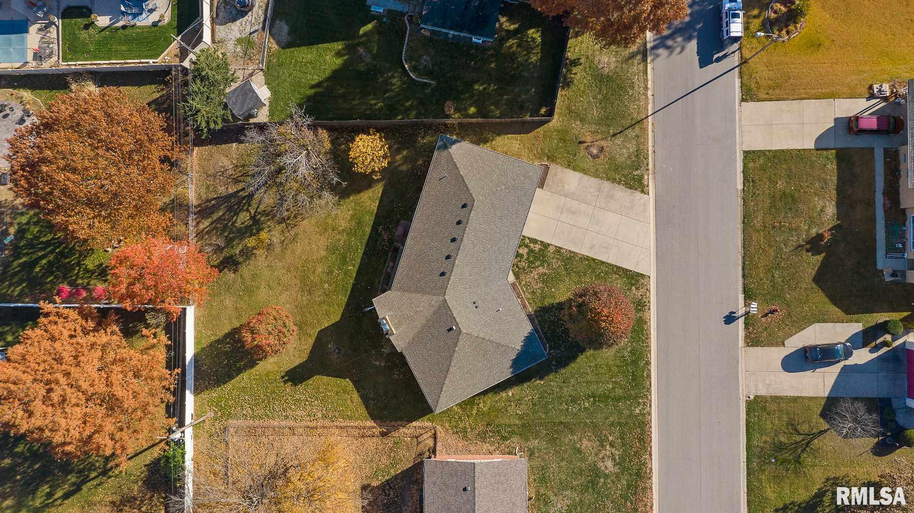 12 Greencastle Circle Springfield, IL 62712 - Photo 8 of 38 Gallery Image 8